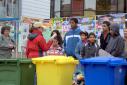 O odpadoch  Priatelia Zeme - SPZ informujú v uliciach miest a obcí po celom Slovensku